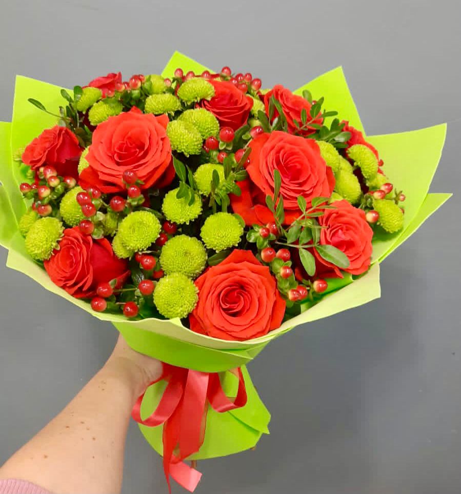 Букет цветов из: Хризантемы и Розы в Чернышковский