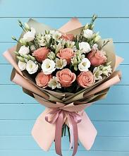 Букет цветов из:  Розы, Альстромерии и Лизиантусы в Чернышковский