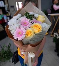 Букет цветов из:  Герберы, Розы и Хризантемы в Чернышковский