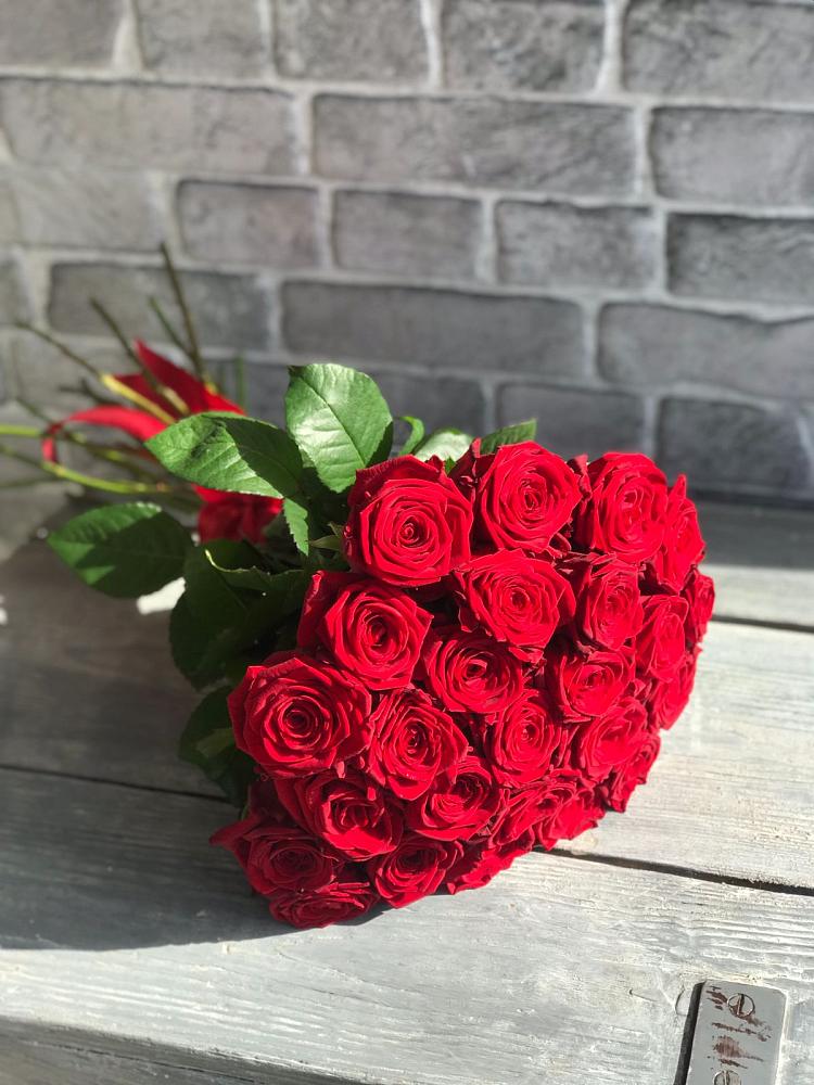 Букет Красные розы Фридом в Чернышковский