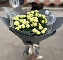 Букет Белые кустовые розы Солинеро в Чернышковский