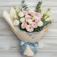 Букет цветов из:  Лизиантусы в Чернышковский