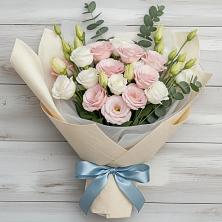 Букет цветов из:  Лизиантусы в Чернышковский