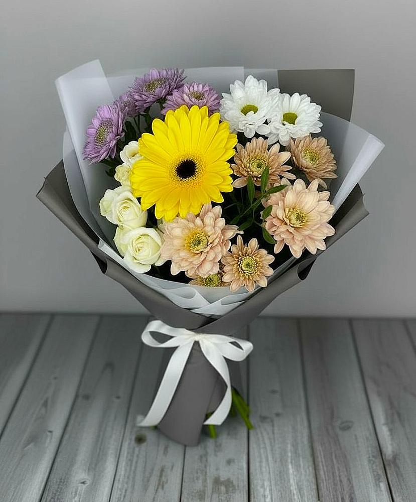 Букет цветов из: Розы, Герберы и Хризантемы в Чернышковский