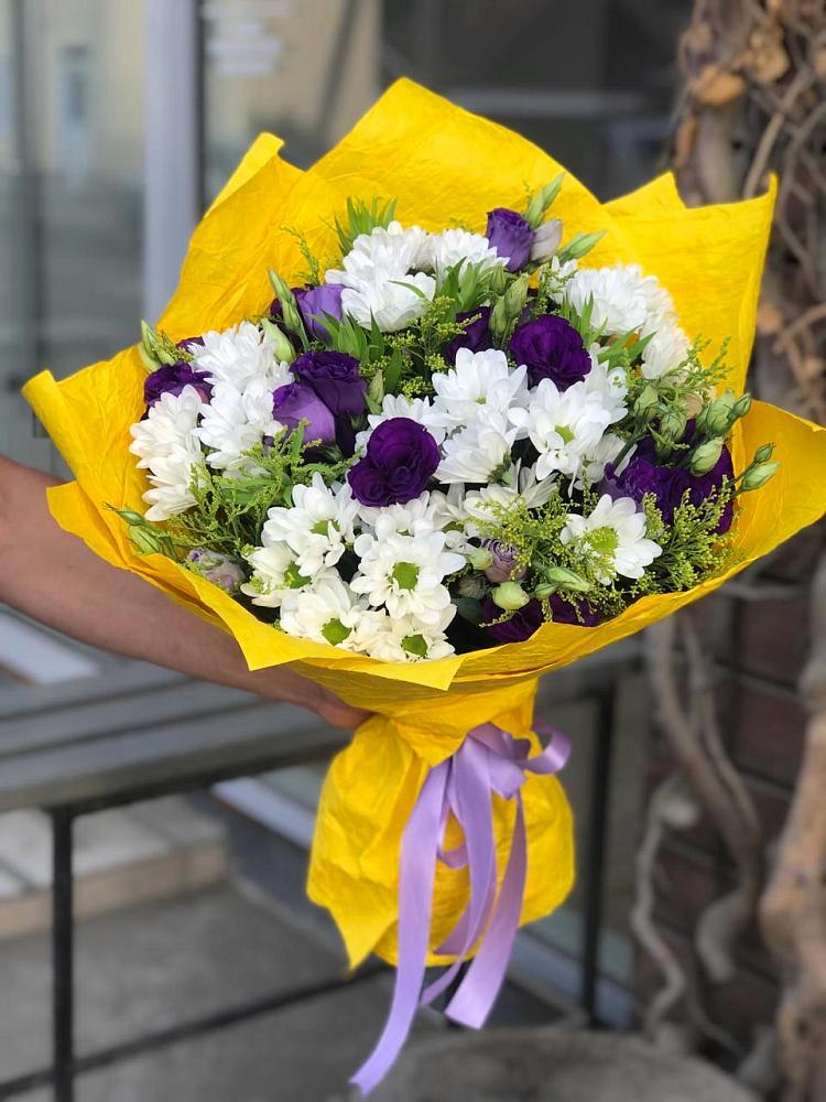 Букет цветов из: Ирисы, Хризантемы и Ромашки в Чернышковский