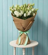 Букет цветов из:  Лизиантусы в Чернышковский