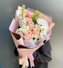 Букет цветов из:  Хризантемы и Розы в Чернышковский