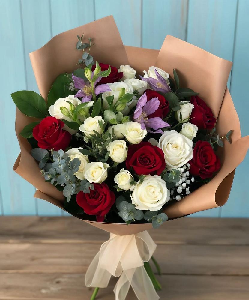 Букет цветов из: Розы и Альстромерии в Чернышковский