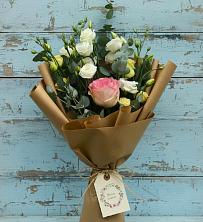 Букет цветов из:  Розы и Лизиантусы в Чернышковский